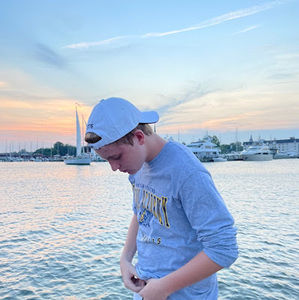 Meet your Posher, Hunter